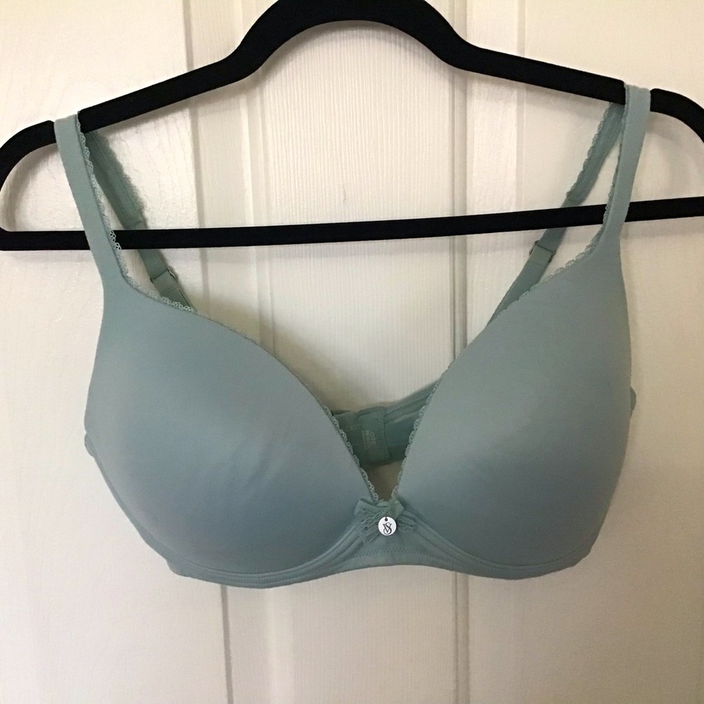 Victoria’s Secret super-soft bra size 36D no wire padded VS light blue